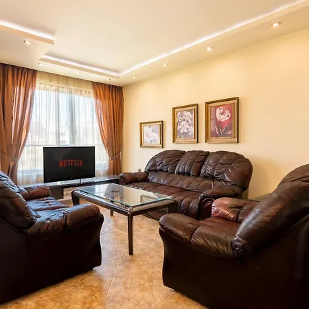 2-br With A Free Private Parking Space Apartamento *
