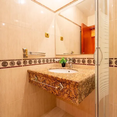Apartamento 2-br With A Free Private Parking Space *