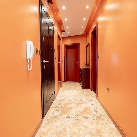2-br With A Free Private Parking Space *